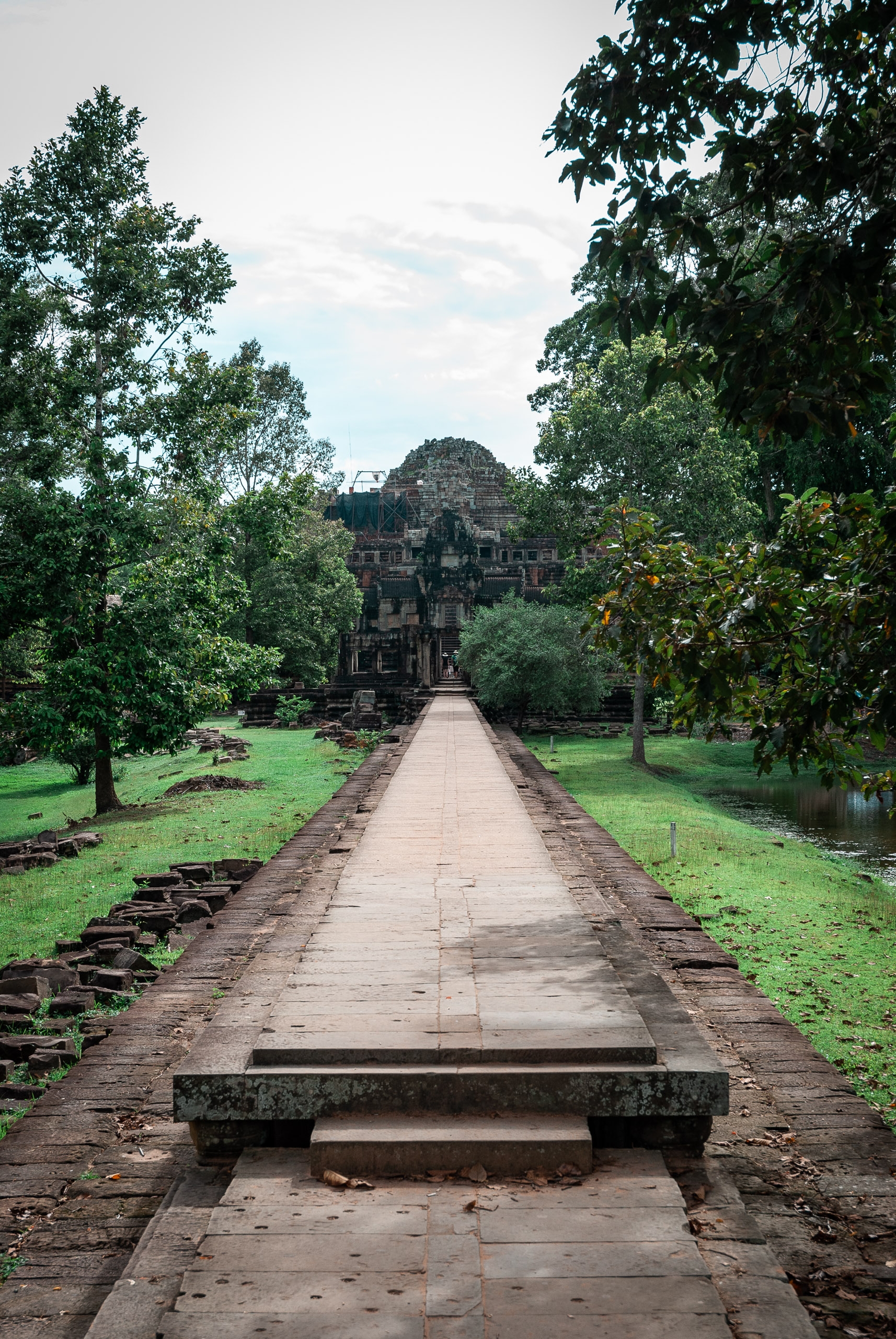 Cambodia - Angkor Wat - 2007-0626-DSC_0003_38885