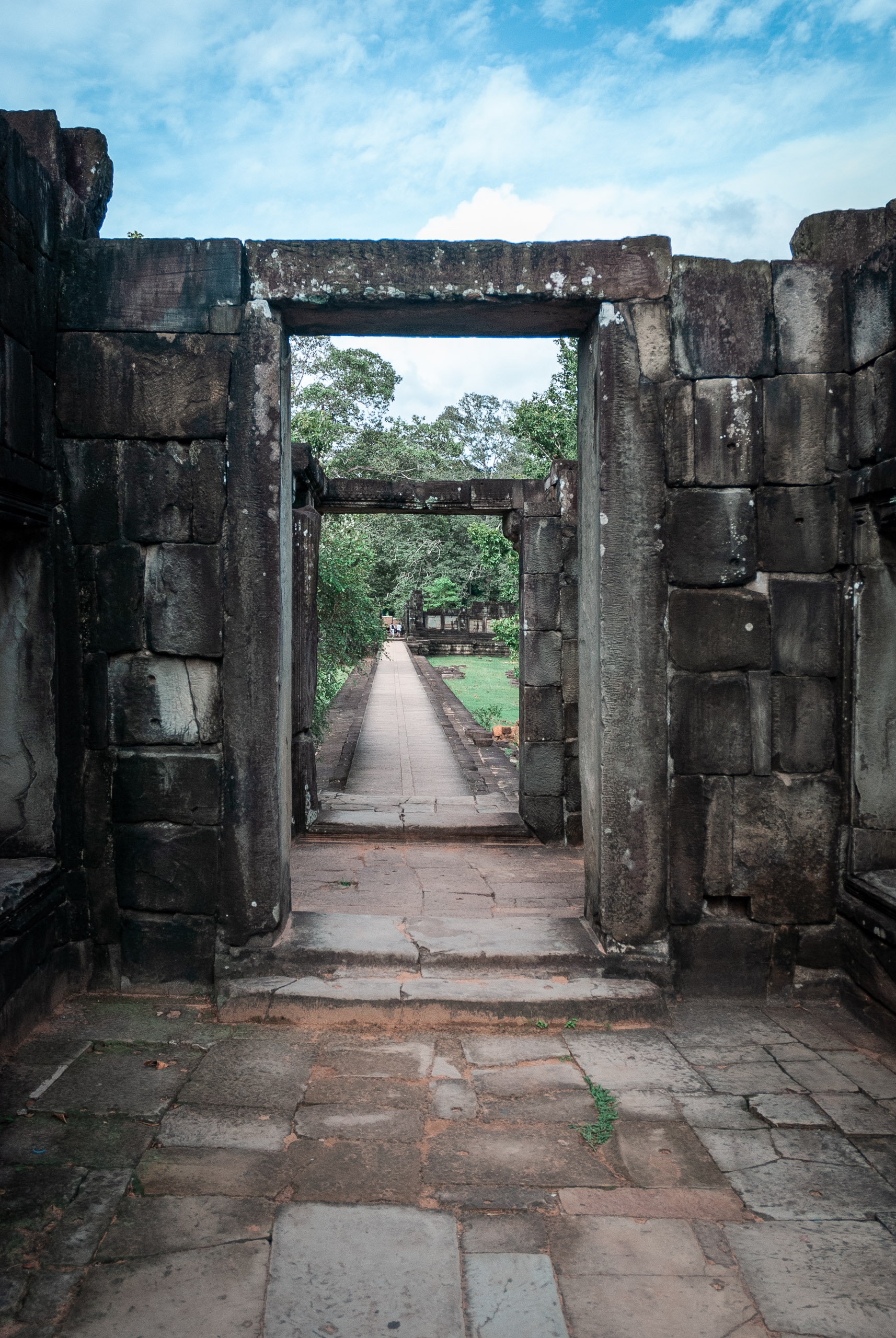 Cambodia - Angkor Wat - 2007-0626-DSC_0007_13270
