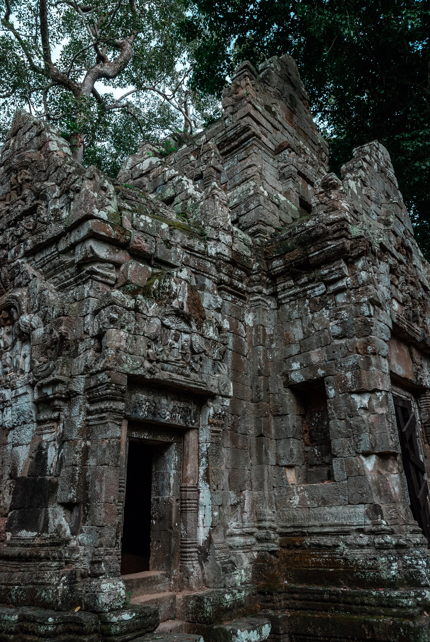 Cambodia - Angkor Wat - 2007-0626-DSC_0032_79840
