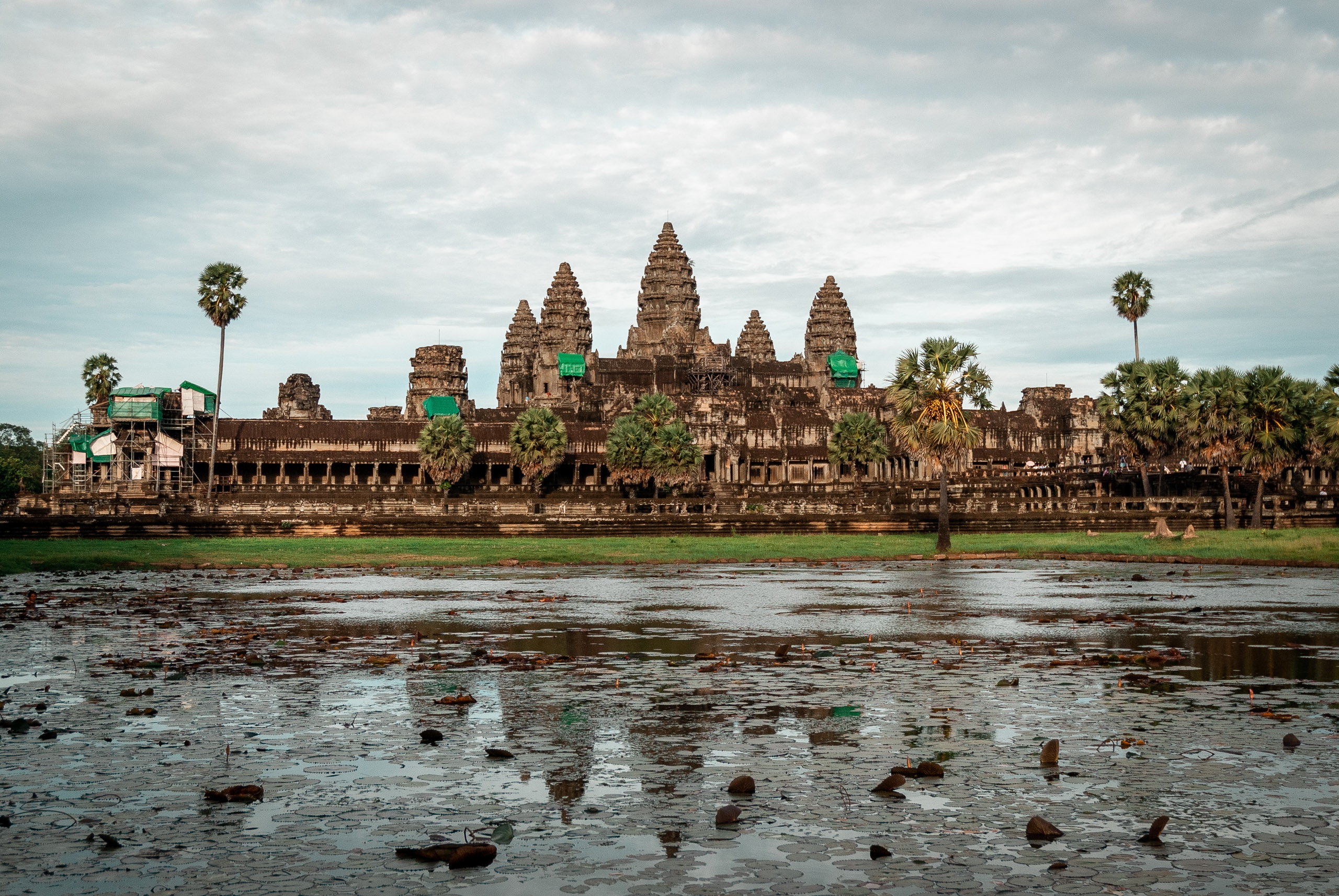 Cambodia - Angkor Wat - 2007-0626-DSC_0119_95252