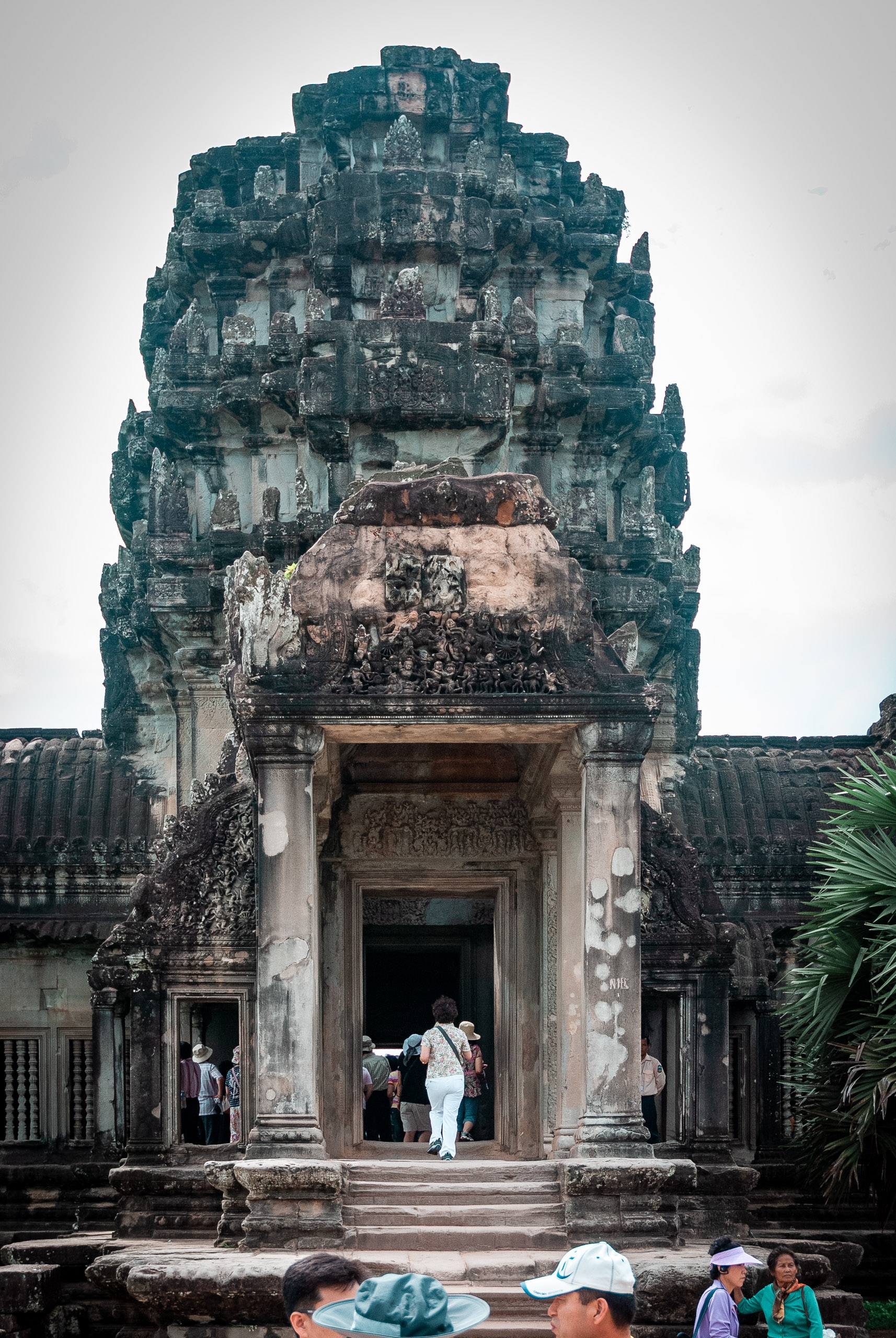 Cambodia - Angkor Wat - 2007-0626-DSC_0202_102885
