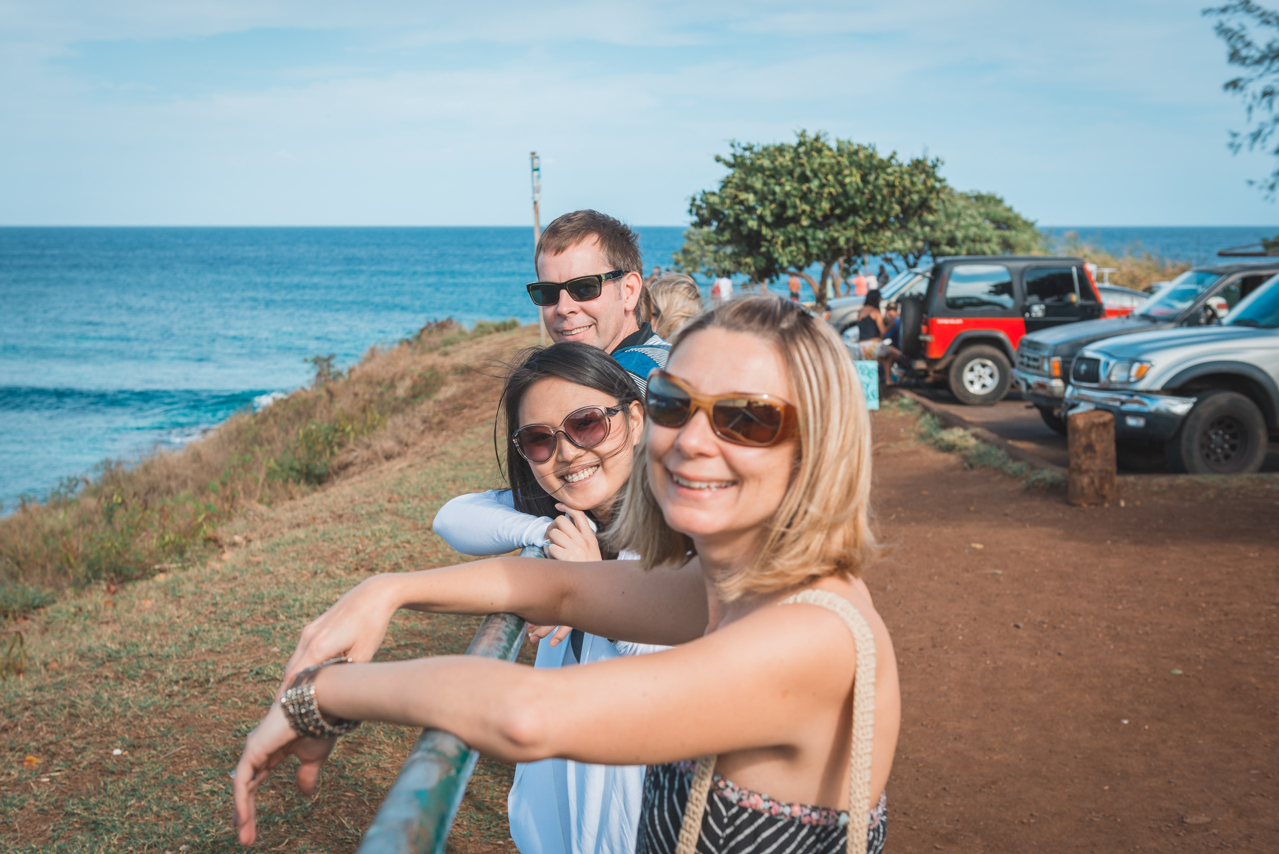 John Jessica & Carey Overlooking Ho'okipa Beach