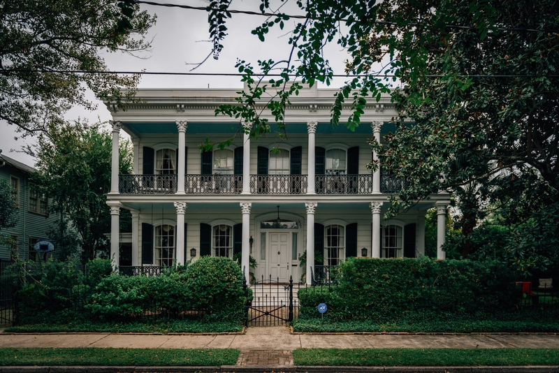 The Haunted Houses of New Orleans 1
