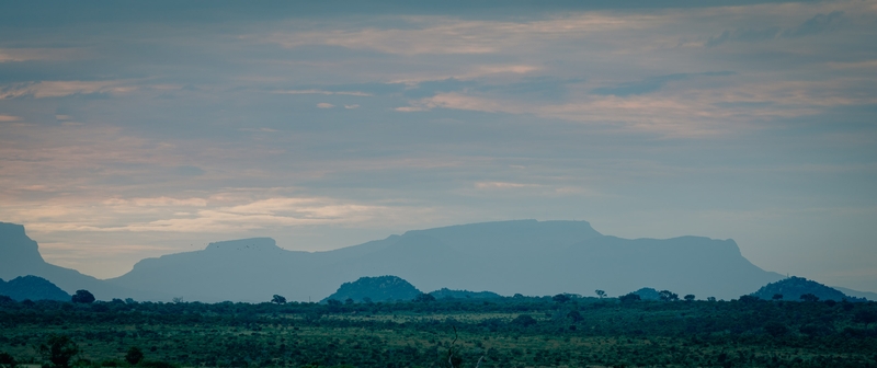 Dusk over the Kruger Mountains