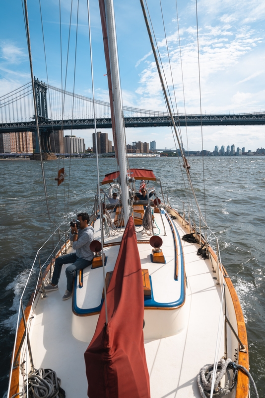 Sailing Under the Brooklyn Bridge - 2019-0901-DSC07528